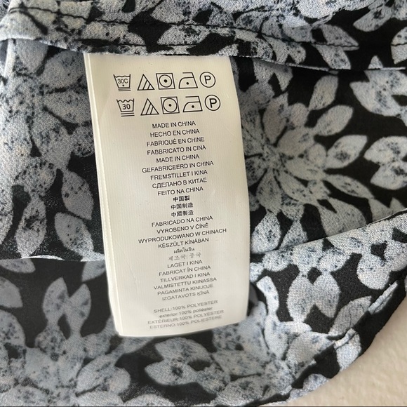 MICHEAL MICHEAL KORS NWT CLOUD NAVY BLUE BLACK FLORAL SLEEVELESS TANK TOP RUFFLE - Picture 7 of 8